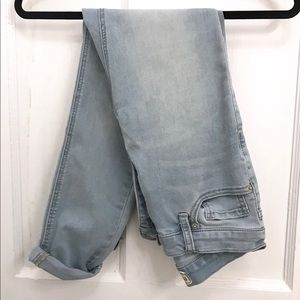 Free People - Light Wash - High Rise - Mom Jeans